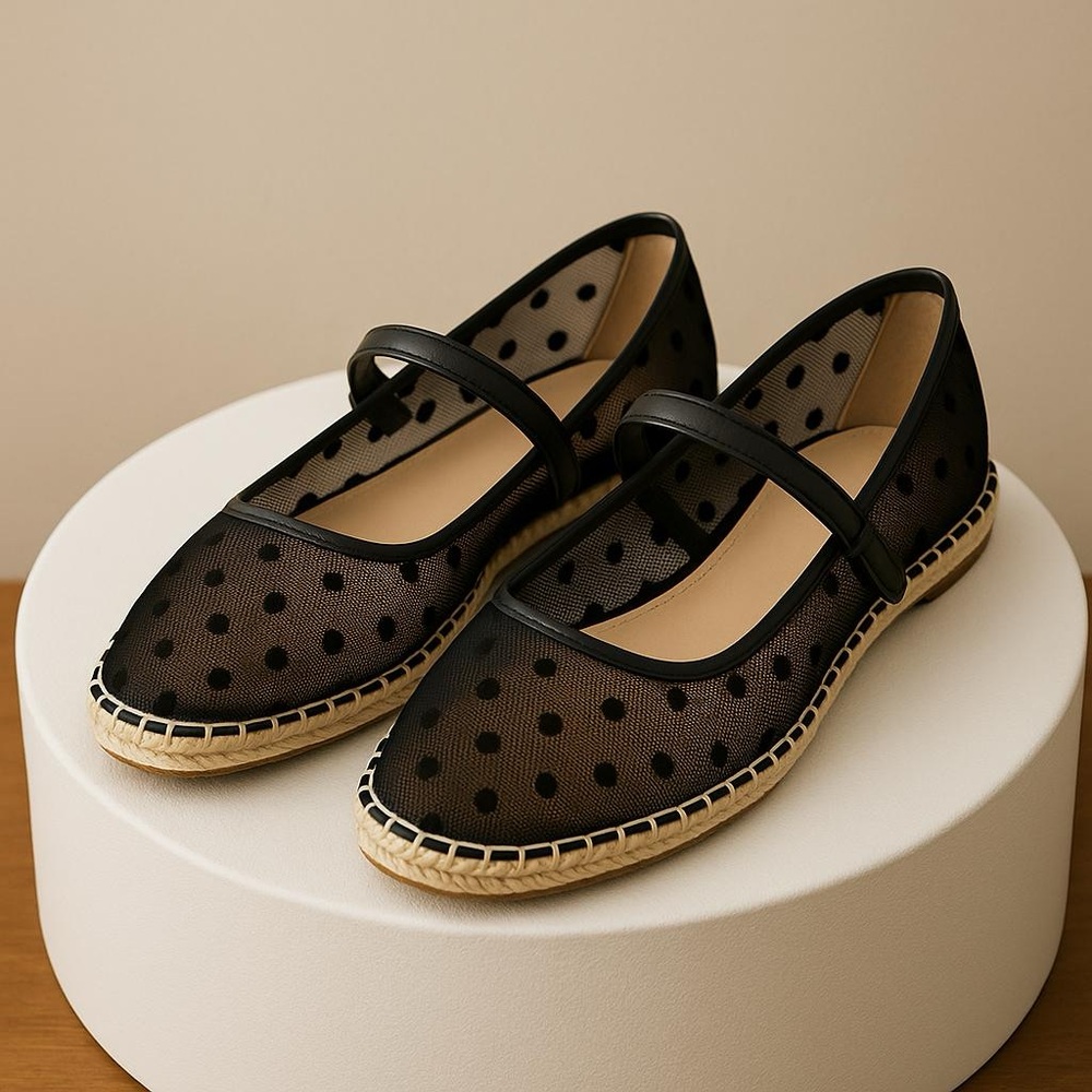 DKNY black Espadrille Slip-On Flats NWOT
